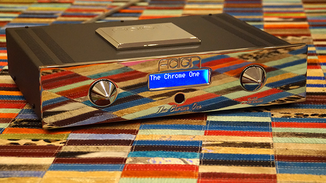 AARON The Chrome One ® High End Stereo Vollverstärker AARON Verstärker: The Chrome One ® High End Stereo Vollverstärker